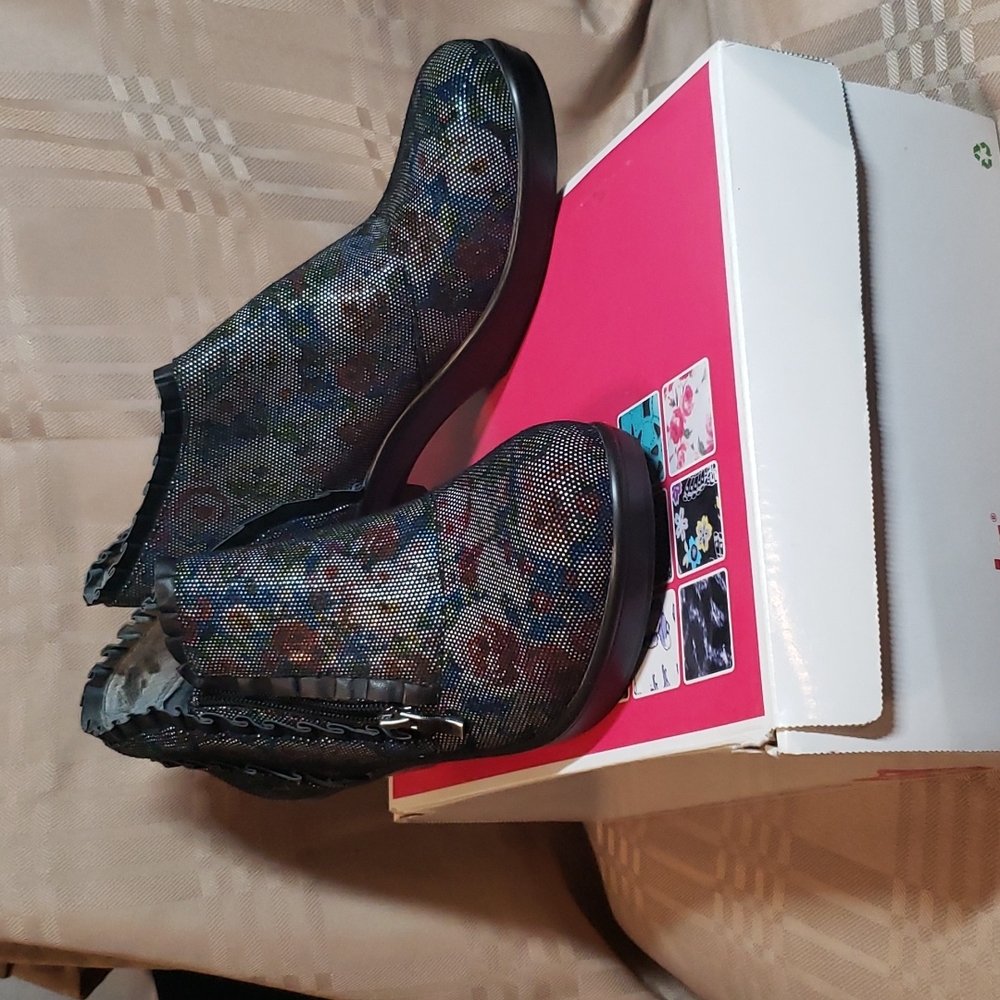 NIB Alegria Floral Shoe Bootie 💥